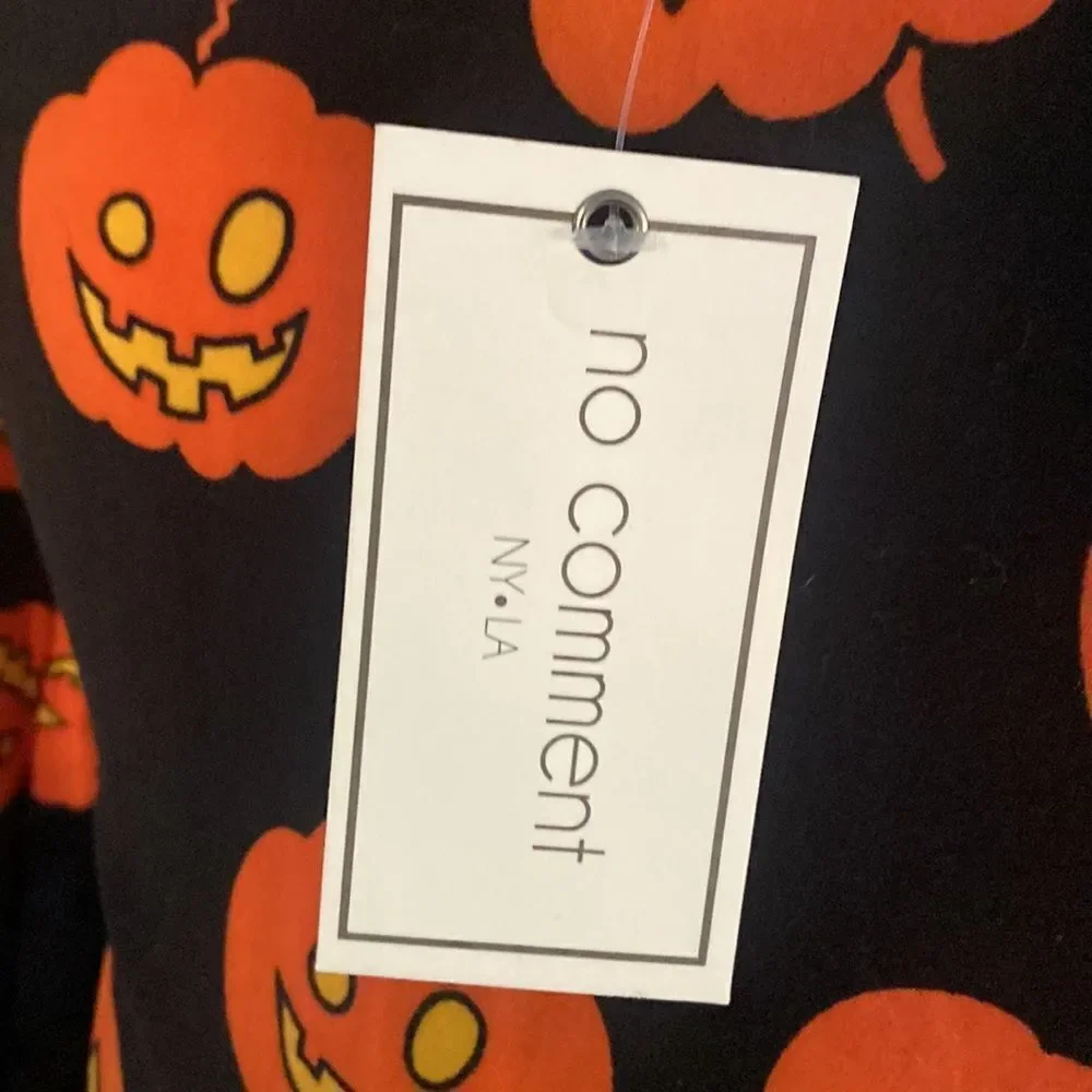 Halloween 🎃 Dress New with Tags! super cute!! Size Small